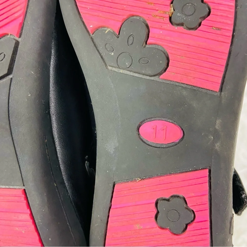 UNBRANDED faux leather Black Star embroidered Kids Shoes size 11